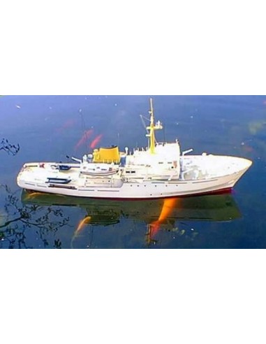 Bateau HMS Bulldog - LCDP - Radiocommande.fr