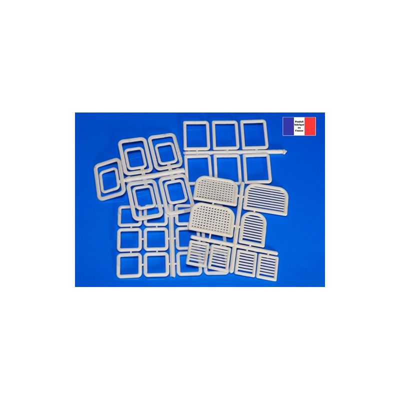 Assortiment de 56 fenêtres en plastique